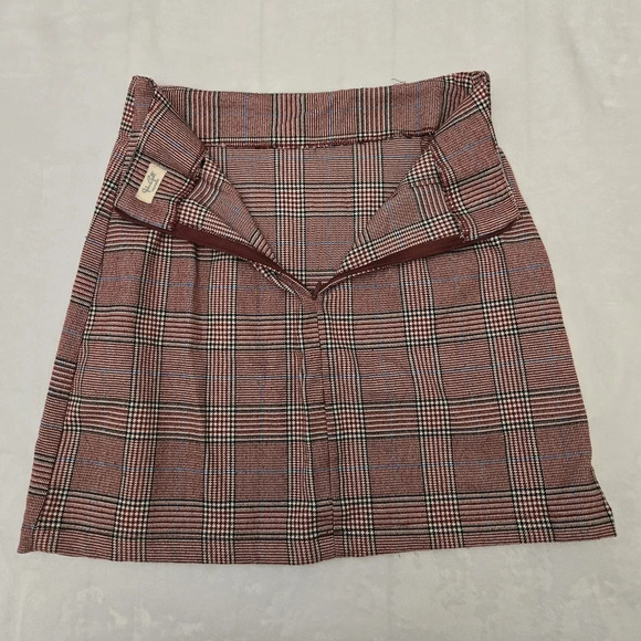 brandy melville john galt mini skirt - Picture 8 of 8